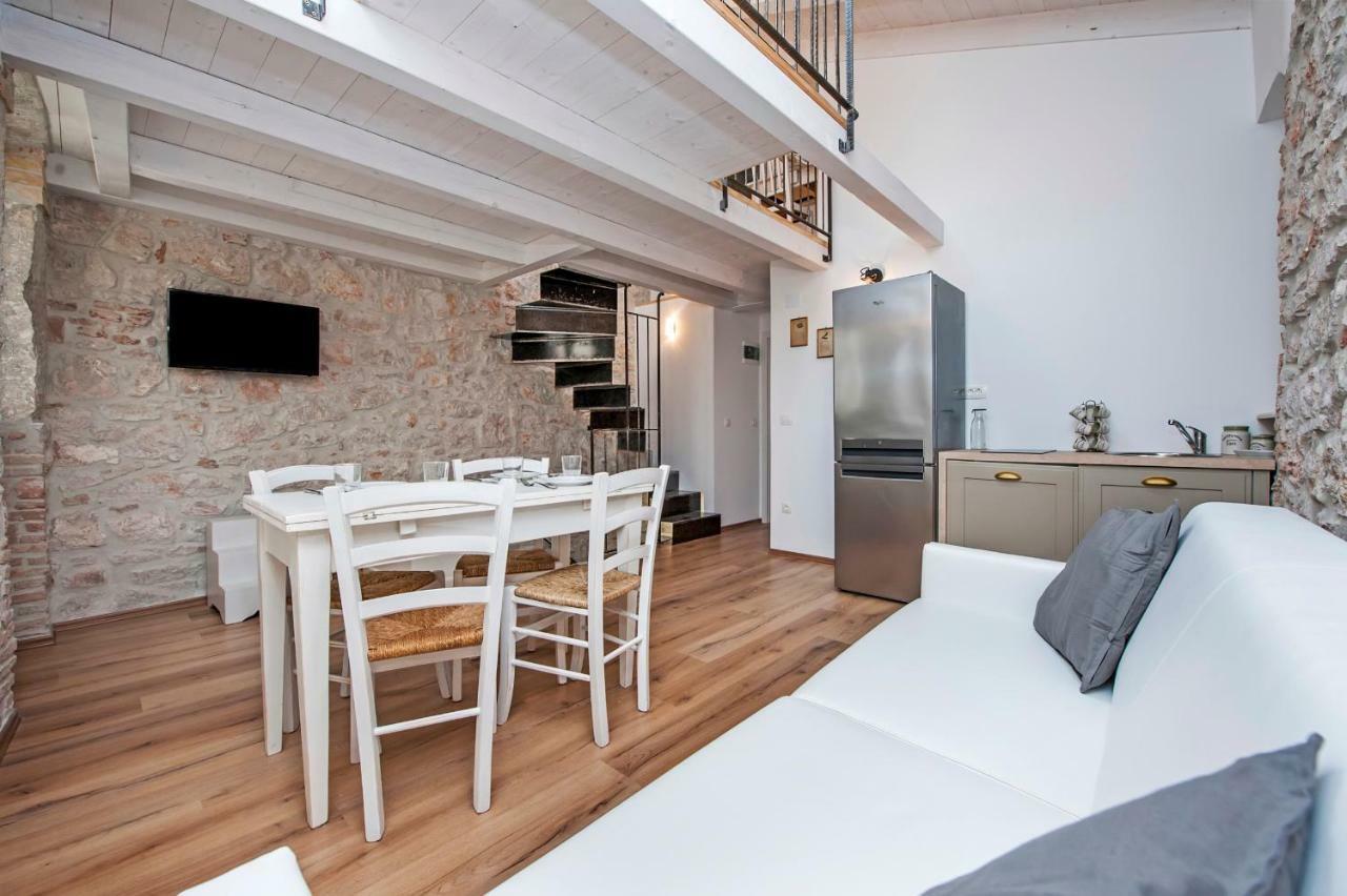 Apartments Casa Roccia Bianca Ρόβινι Εξωτερικό φωτογραφία