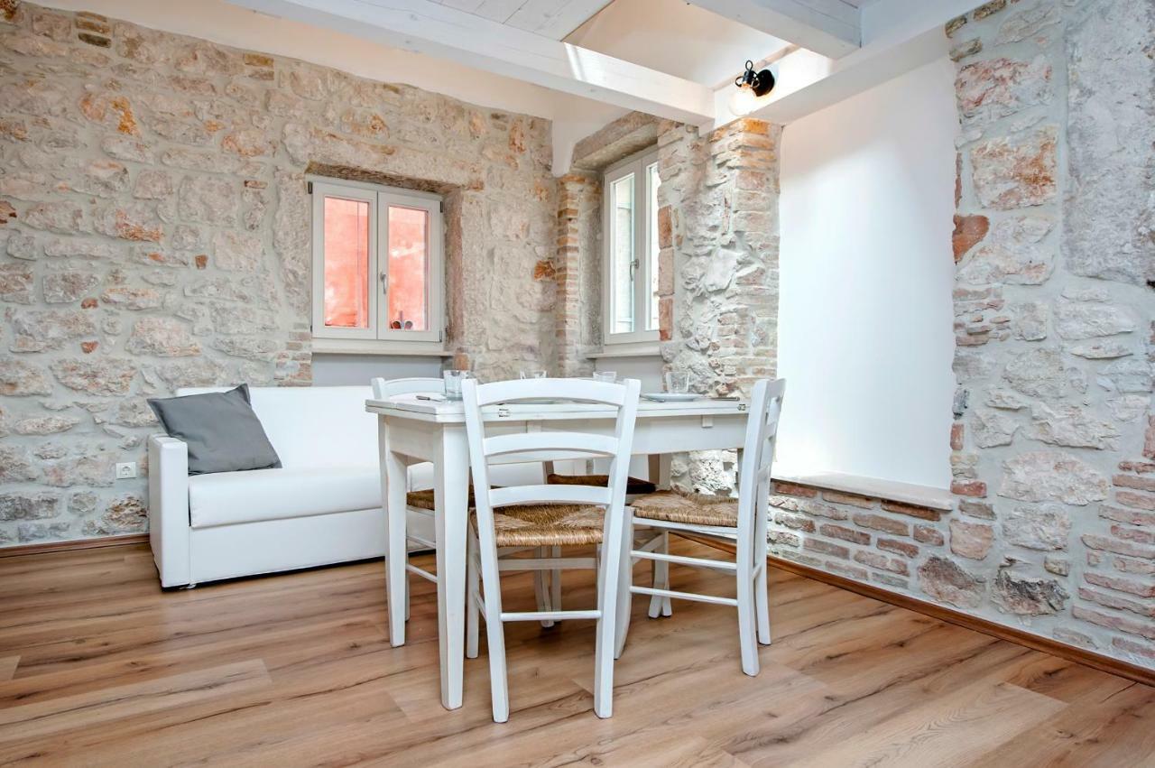 Apartments Casa Roccia Bianca Ρόβινι Εξωτερικό φωτογραφία